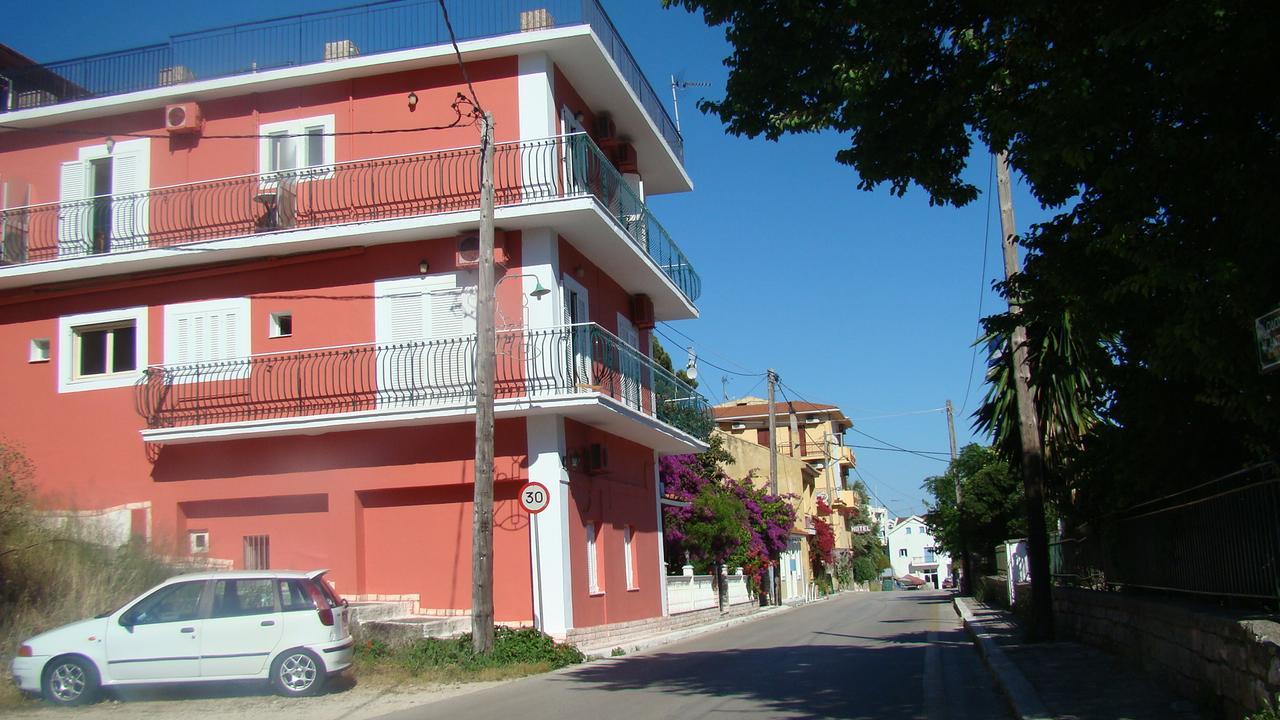 Dionisis Apartments Agia Efimia Exterior foto